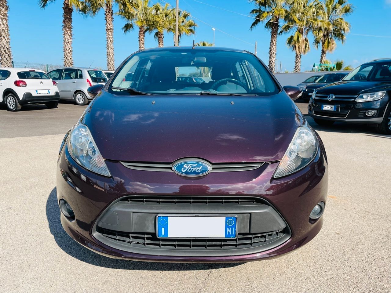 Ford Fiesta 1.4 TDCi 5p. Titanium PER NEOPATENTATI