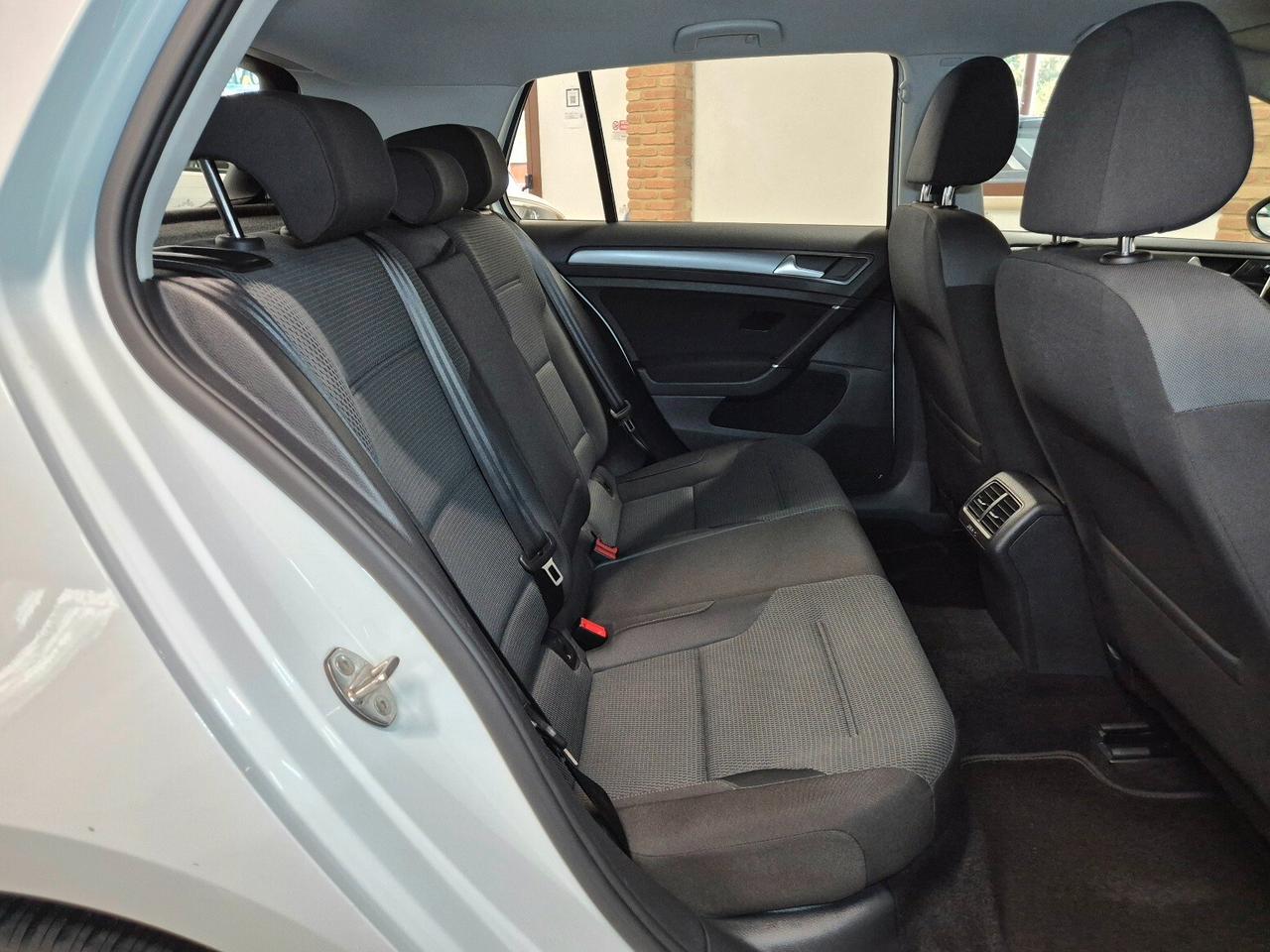 Volkswagen Golf 1.0 TSI 115 CV 5p. Business BlueMotion Technology