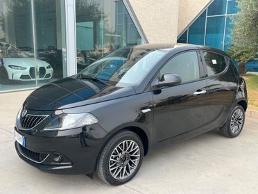 Lancia Ypsilon 1.0 69CV Hybrid Gold - possibilità noleggio no scoring