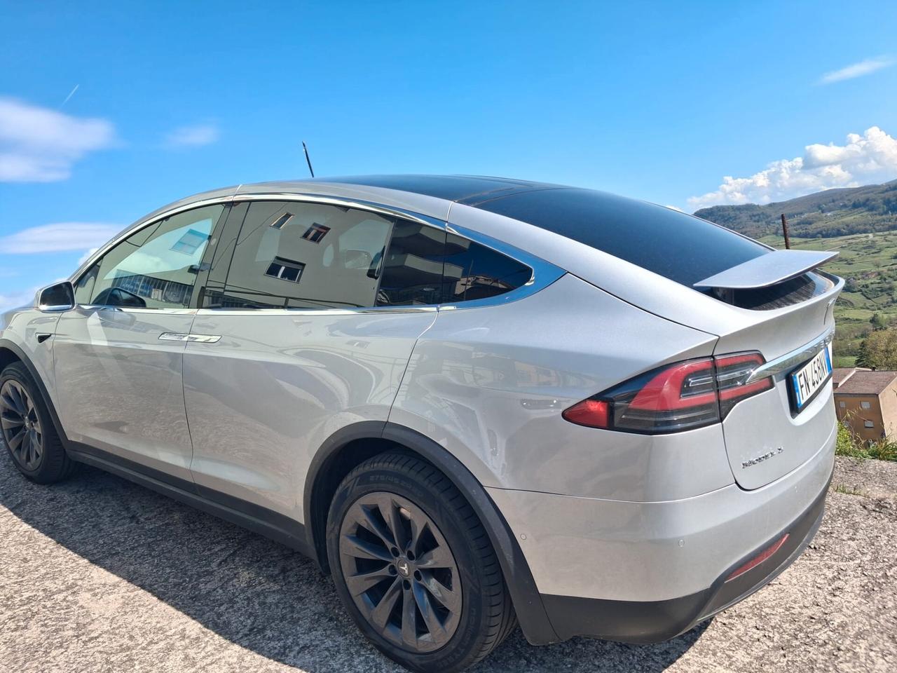Tesla Model X 100 kWh Dual Motor