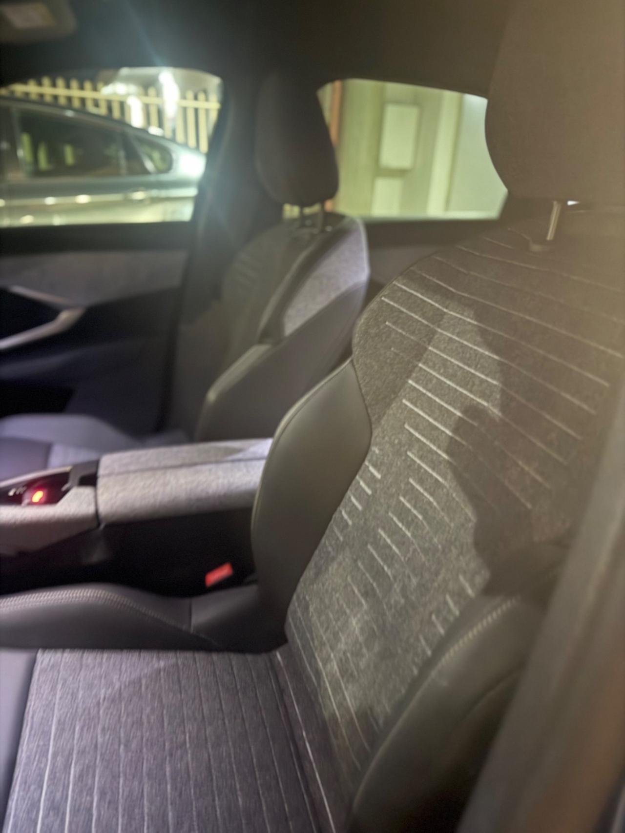 Peugeot 3008 Hybrid 145 e-DCS6 Allure Business