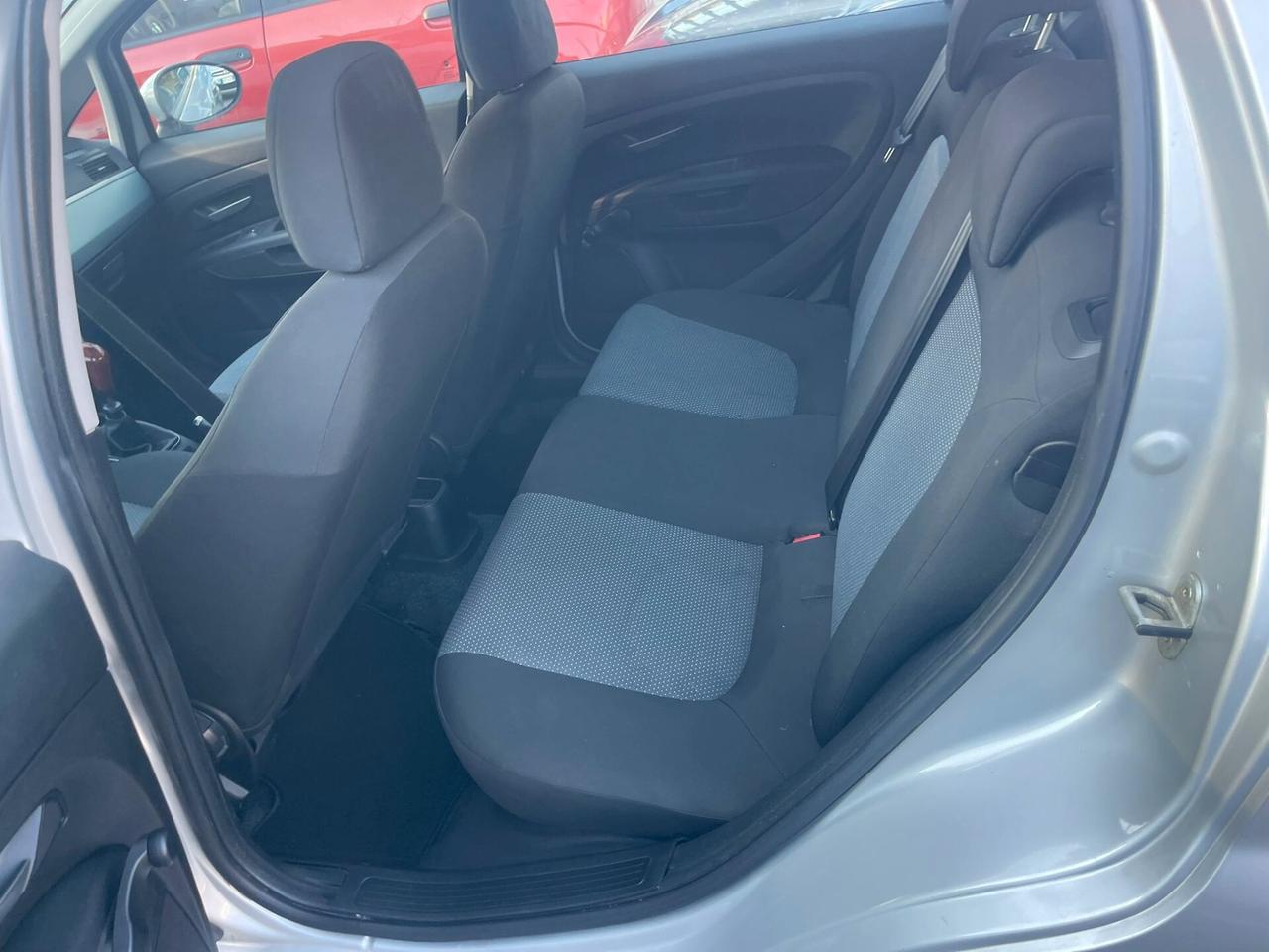 Fiat Punto 1.3 MJT II 75 CV 5 porte Pop