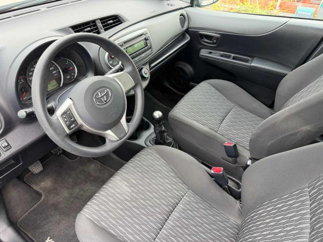 TOYOTA Yaris 1.0 5 porte Lounge