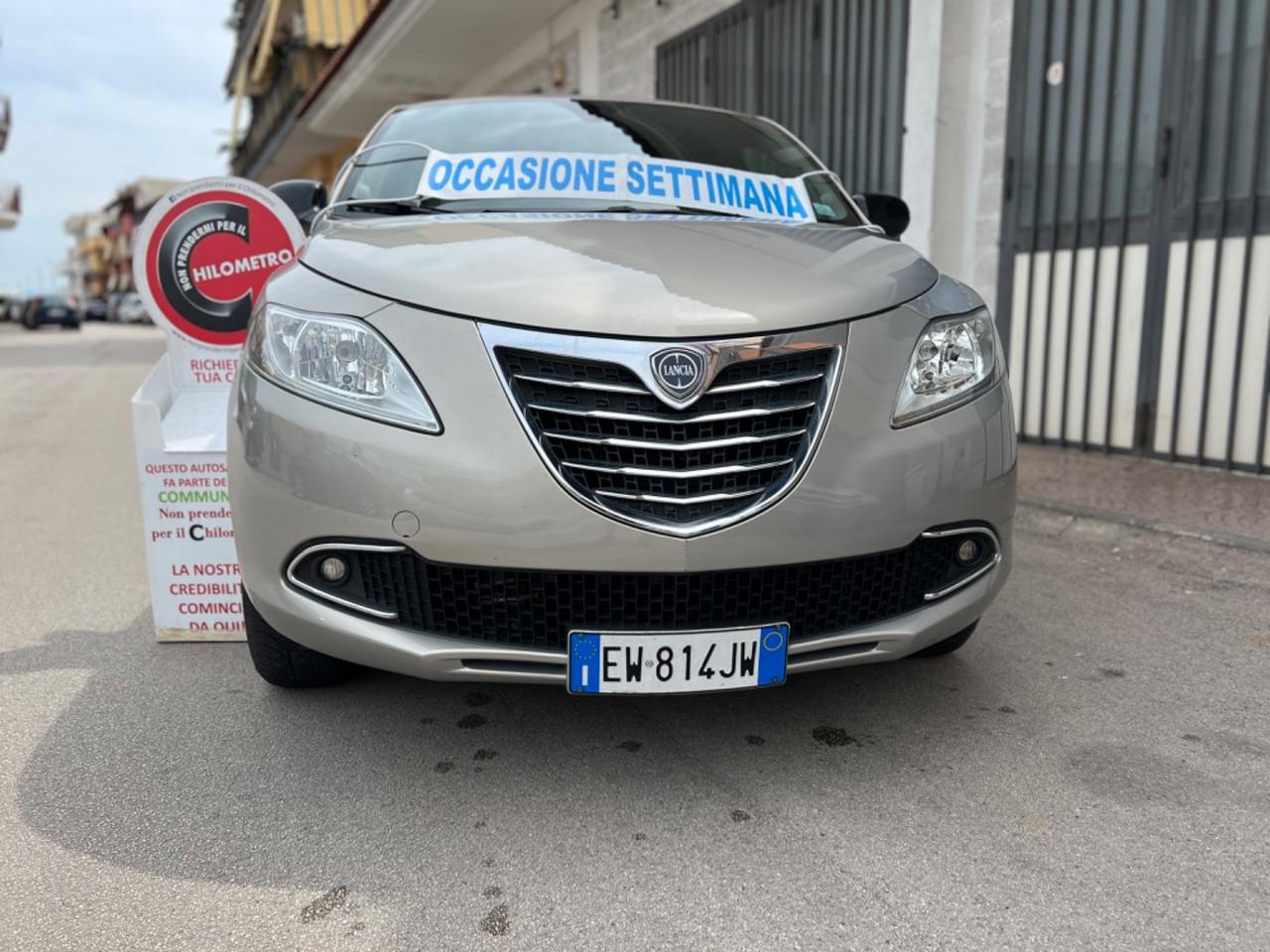 Lancia ypsilon 900 benzina/metano Anno 2015