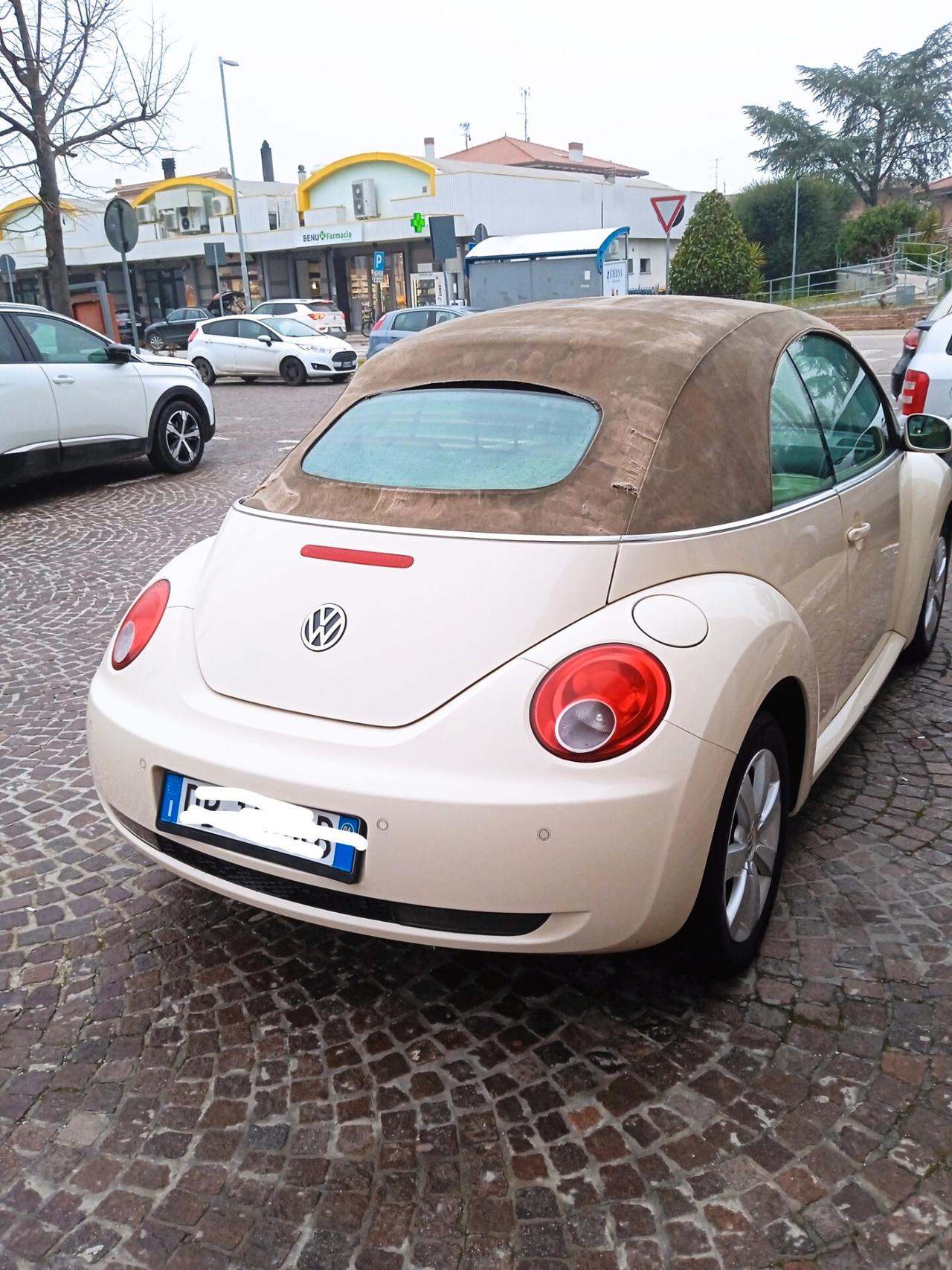 Volkswagen New Beetle 1.6 Cabrio