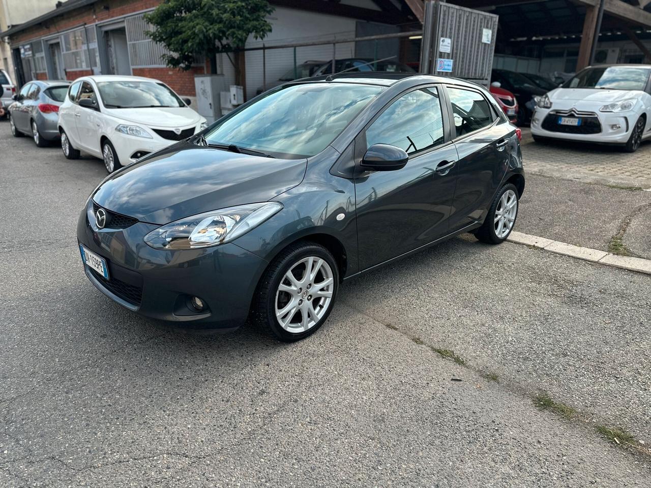 Mazda 2 Mazda2 1.3 16V 86CV 5p. Sport Gen. '09