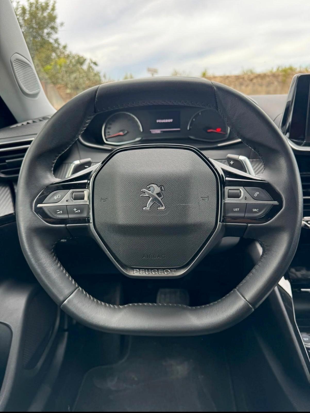 Peugeot 2008 BlueHDi 130 S&S EAT8 Allure Pack