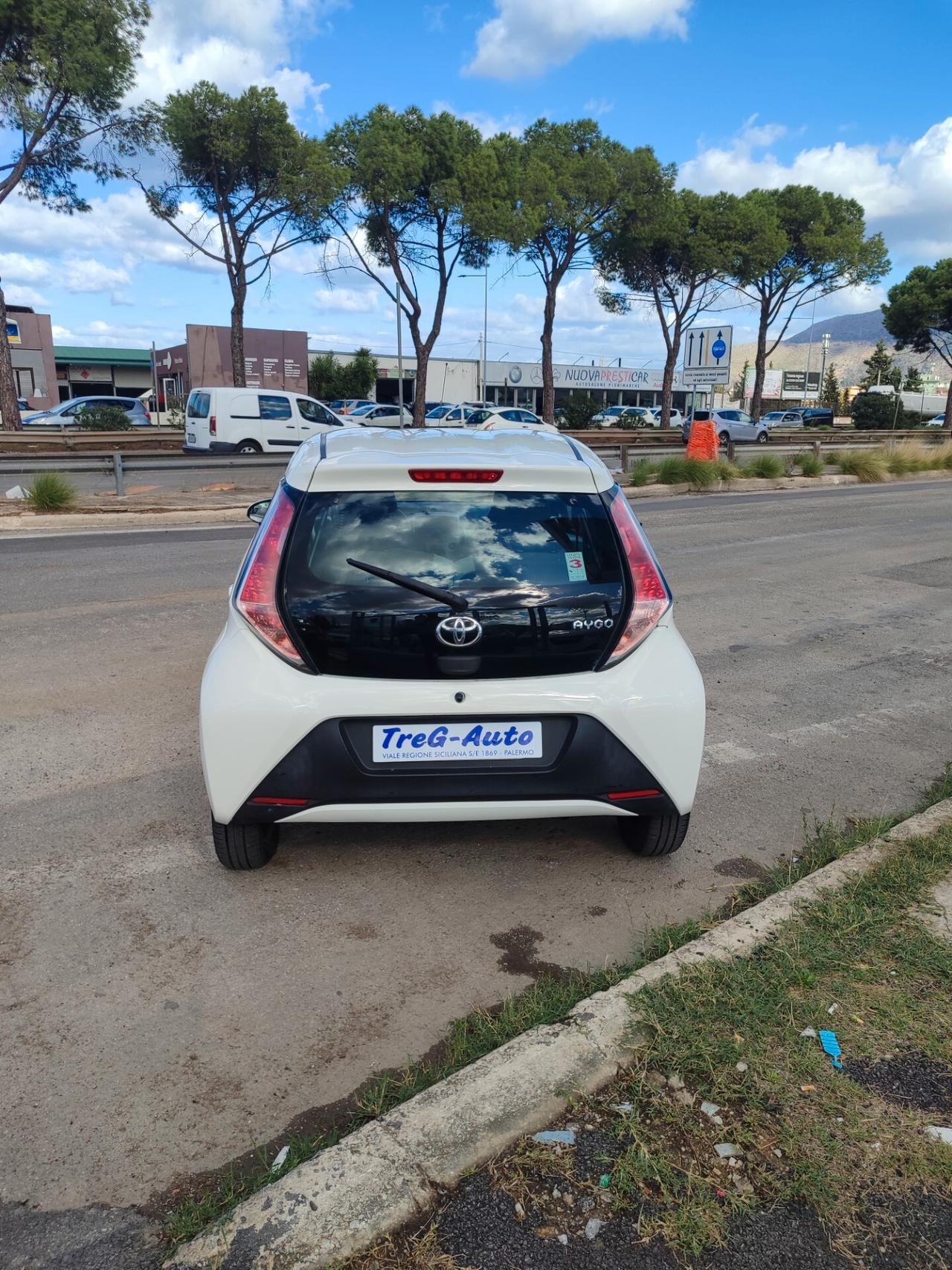 Toyota Aygo 1.0 VVT-i 69 CV 5 porte x-cool