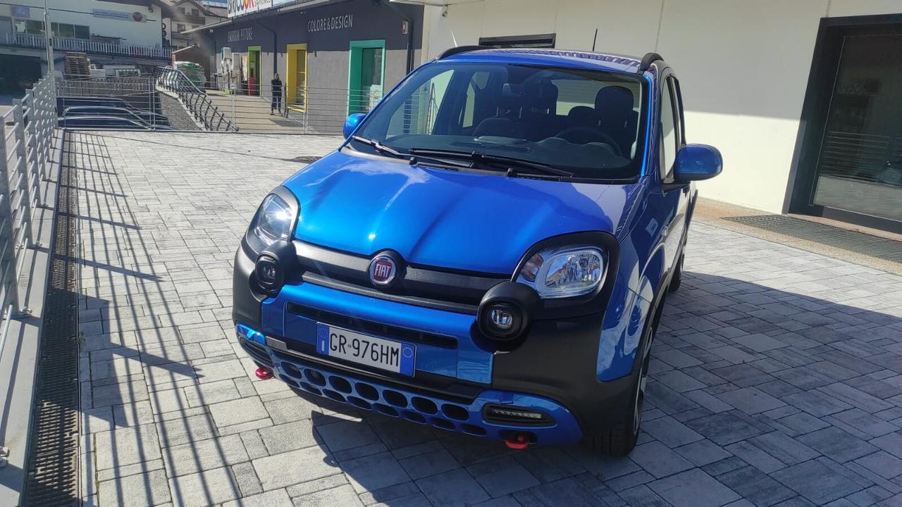 FIAT PANDA CITY CROSS 1.0 IBRIDA 70CV BLU ITALIA