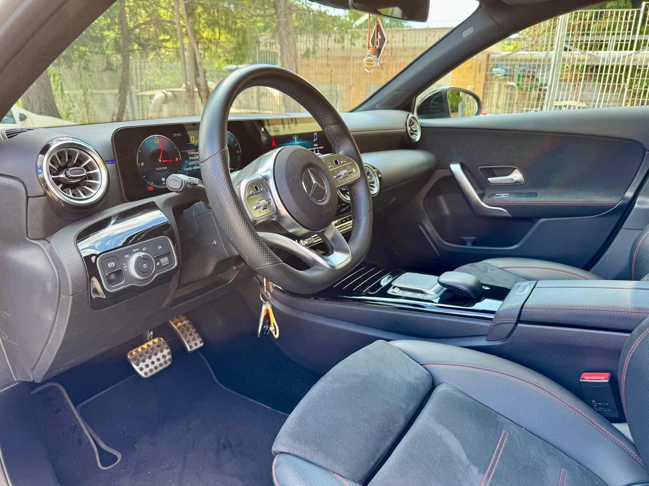 Mercedes A 250e Premium AMG 218CV | Tetto | 18" | Pelle/Alcantara | 57.000 KM