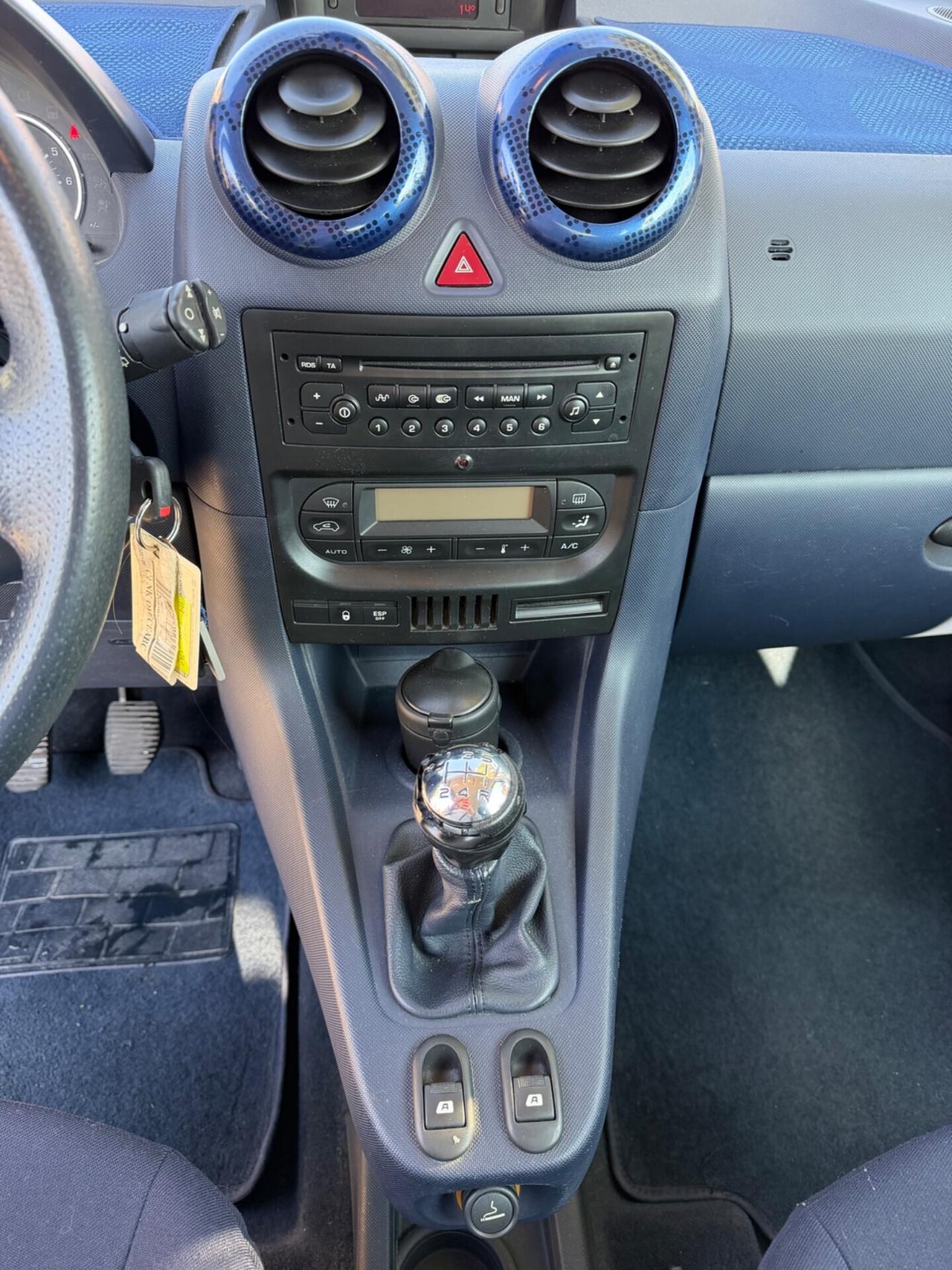 Peugeot 1007 1.4 Happy