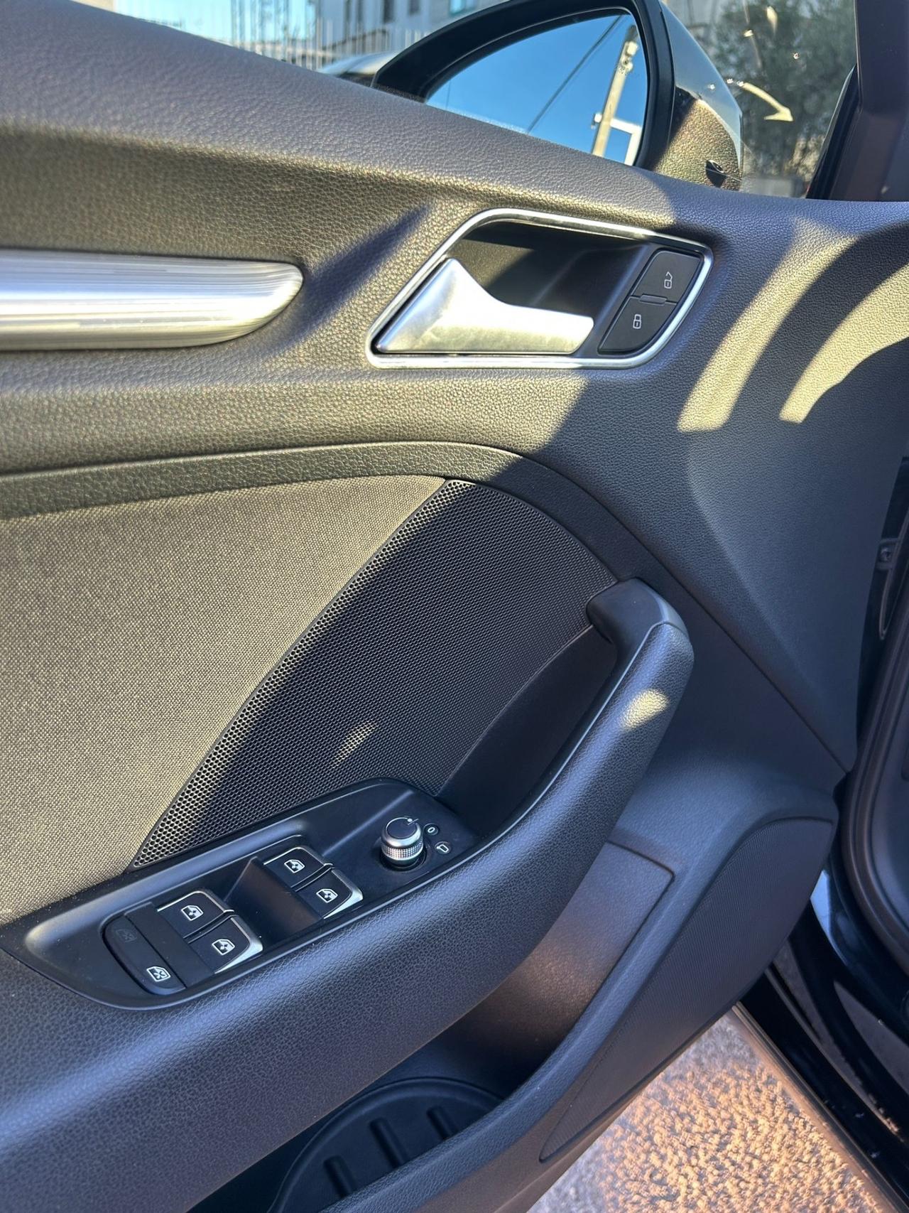 Audi A3 1.6 TDI 116 CV Sport-2018 LED/17"