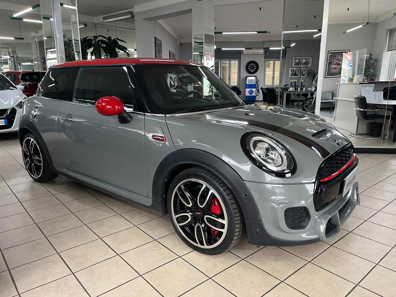 Mini John Cooper Works 2.0 jcw 231cv full - 2019