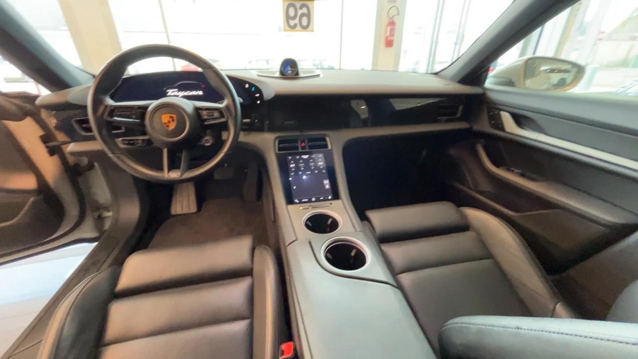 Porsche Taycan Spettacolare Taycan Cross Turismo 4 476cv