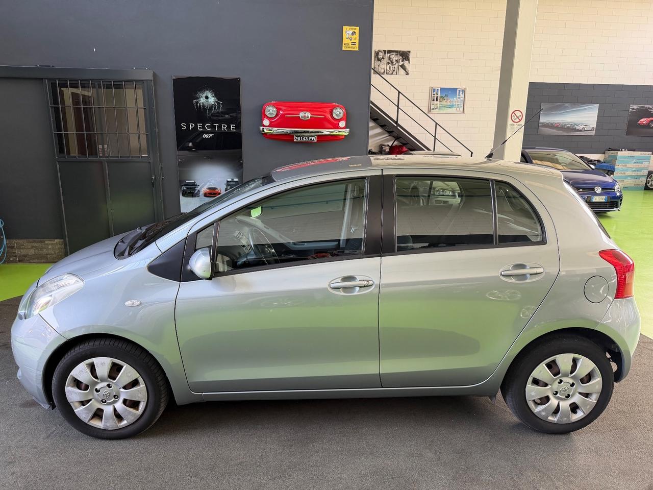 Toyota Yaris 1.3 CAMBIO AUTOMATICO -SOLO 93.500KM-