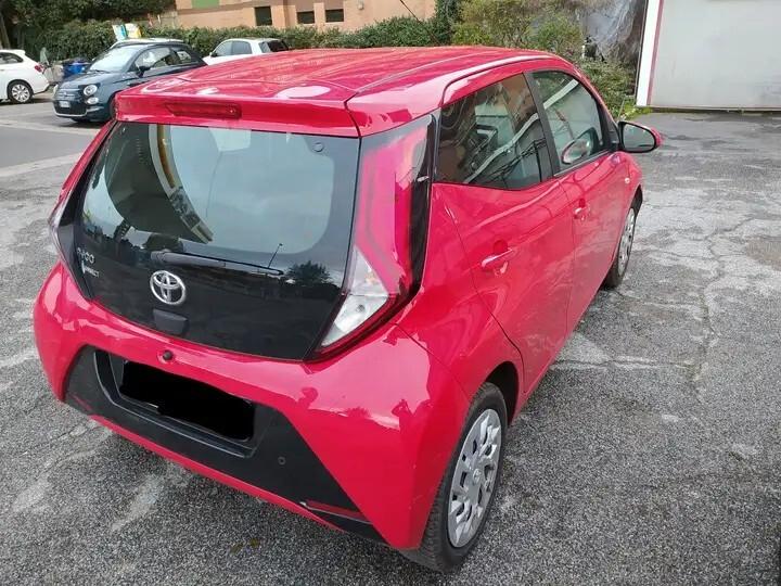 Toyota Aygo Connect 1.0 VVT-i x-cite