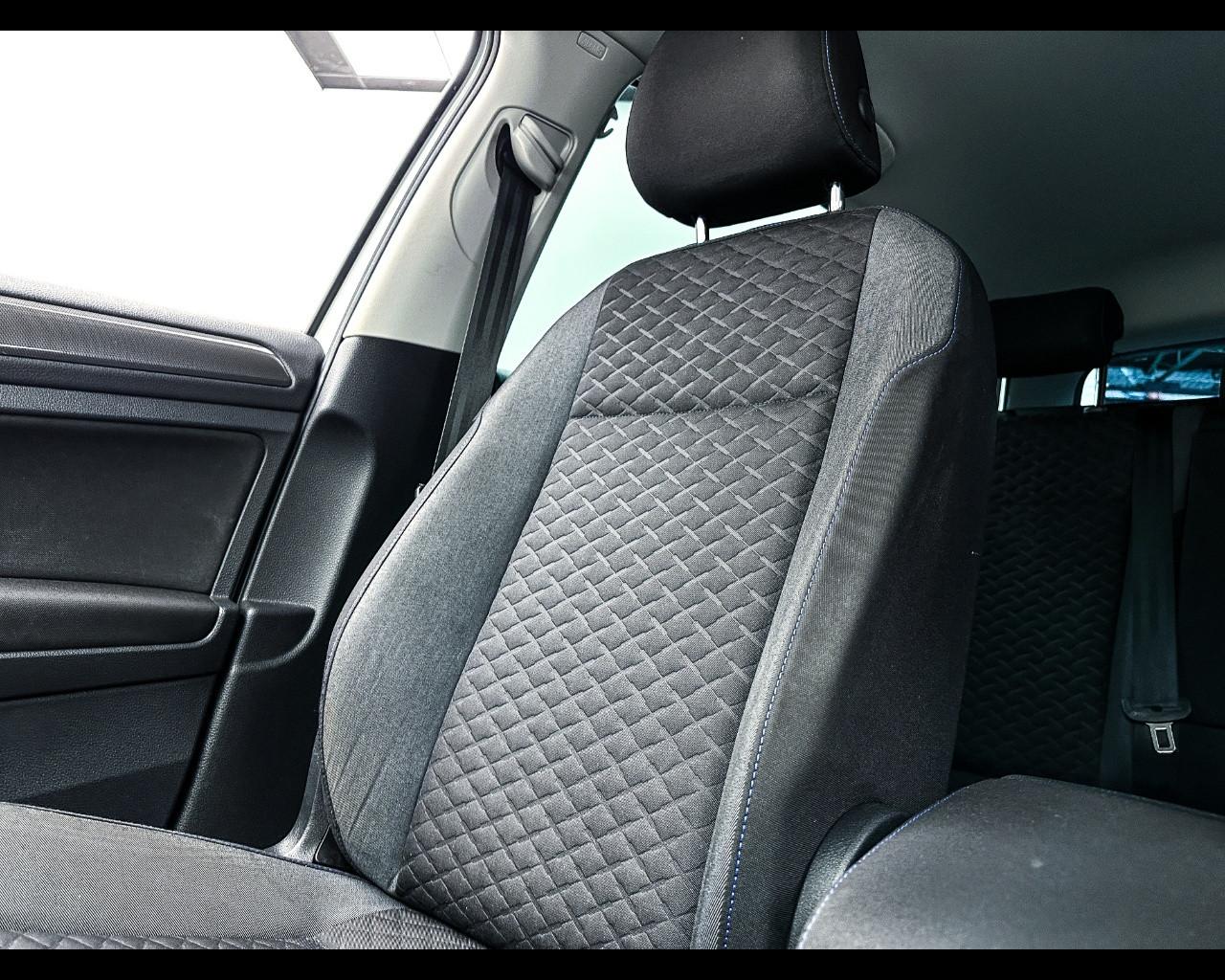 VOLKSWAGEN Golf 7ª serie - Golf Variant 2.0 TDI DSG Highline BlueMotion