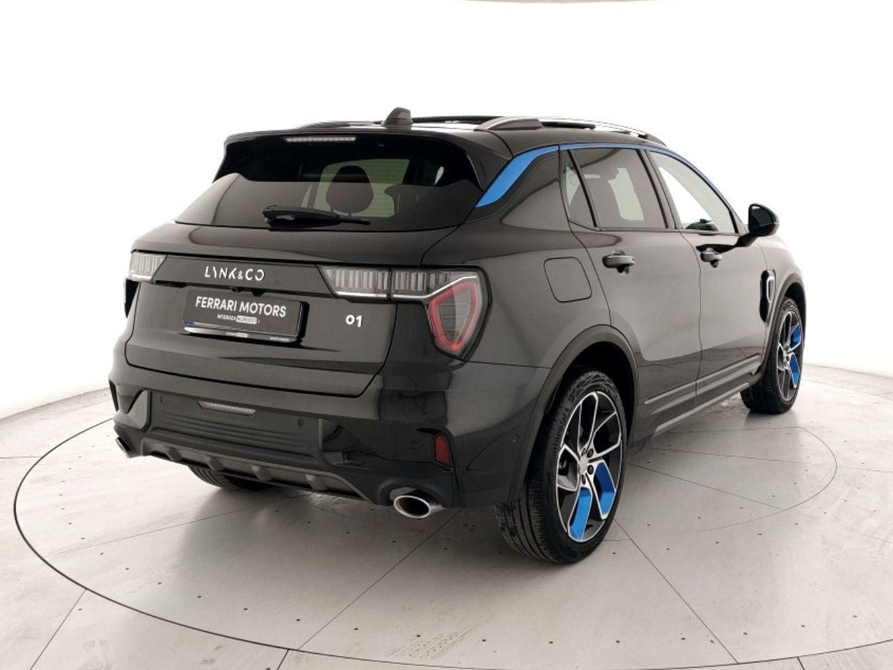 Lynk & Co 01 1.5 td phev auto