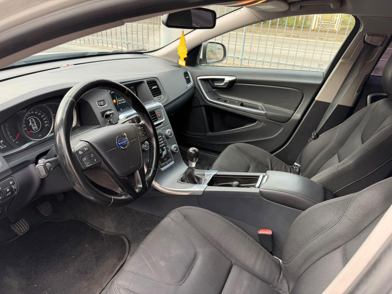 Volvo V60 D2 Geartronic Momentum N1