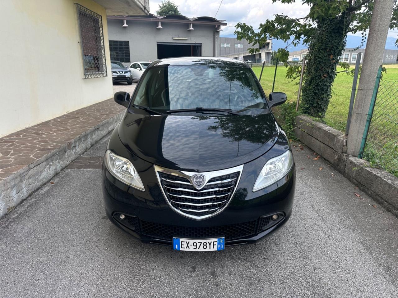 Lancia Ypsilon 1.2 69 CV 5 porte GPL Ecochic Gold