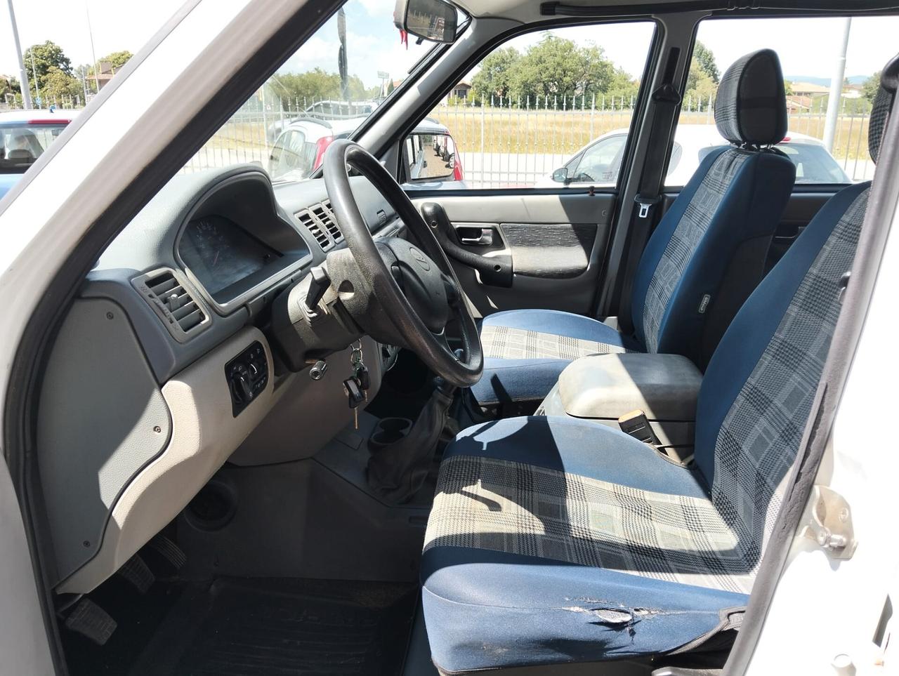 uaz patriot pick up 2700 gpl 5 posti