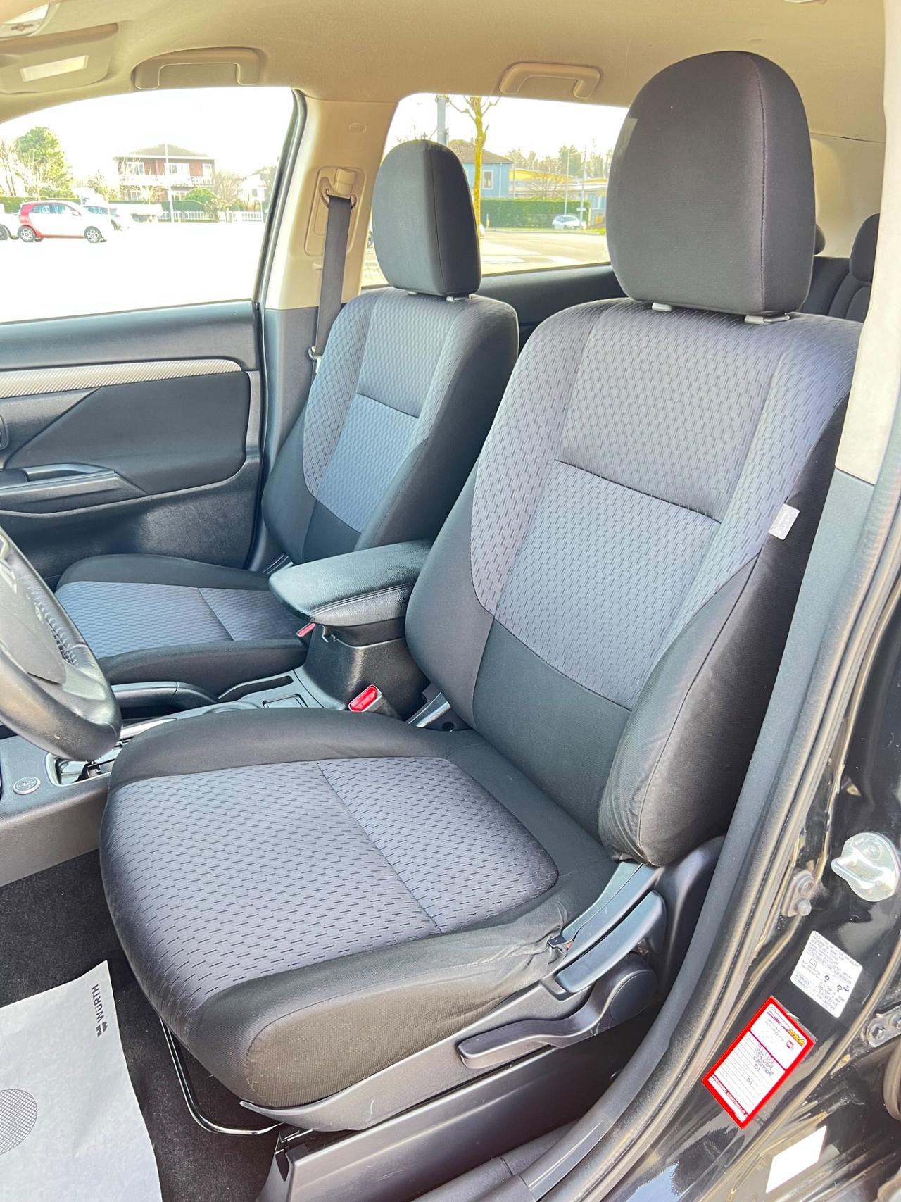 Mitsubishi Outlander 2.0 GPL 2WD Automatik*Start&Stop*Bizona