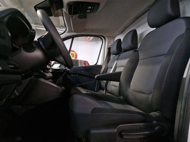 RENAULT Trafic TDCi TN-PC CV.110. GANCIO TRAINO+LED