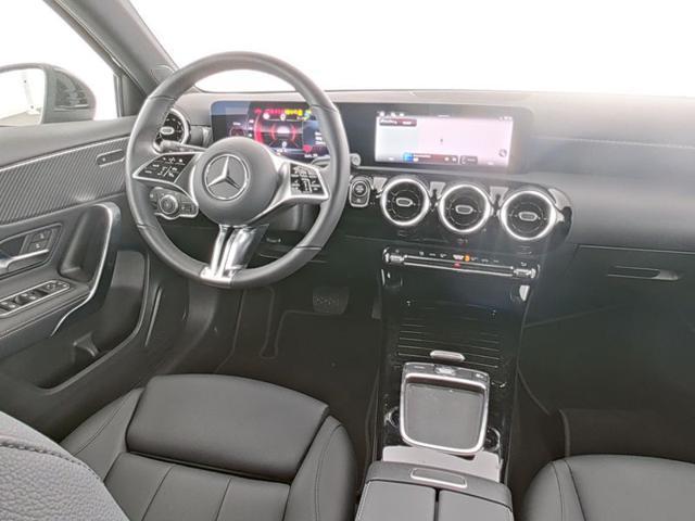 MERCEDES-BENZ A 180 Automatic Progressive Advanced