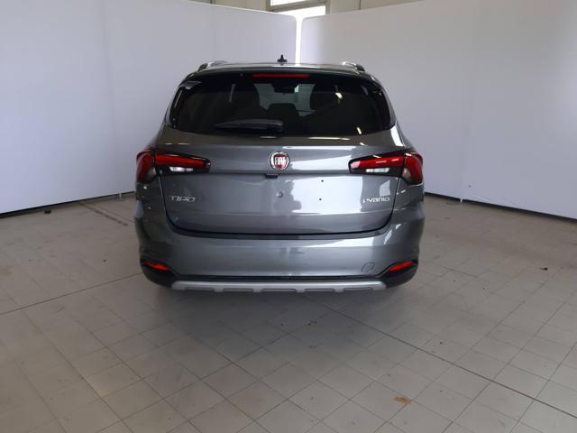 FIAT Tipo 1.5 Hybrid DCT SW Cross