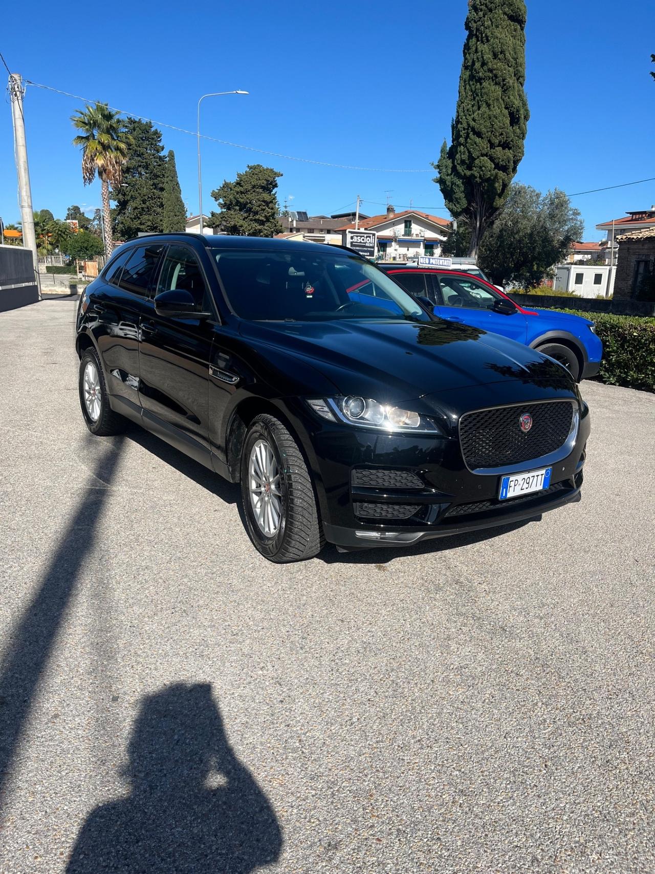 Jaguar F-Pace 2.0 D 180 CV AWD aut. Pure