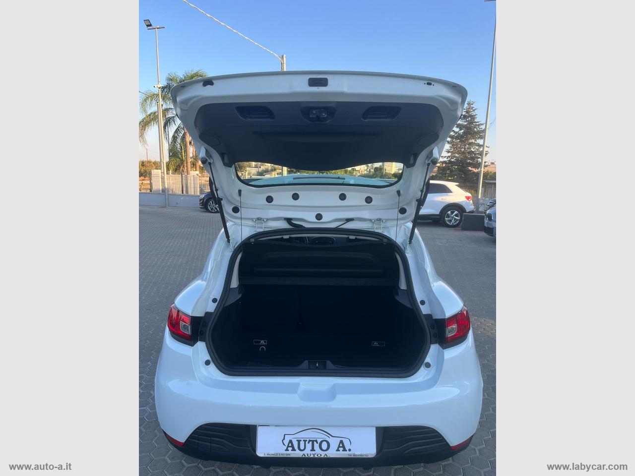 RENAULT Clio 1.2 75 CV 5p. Wave