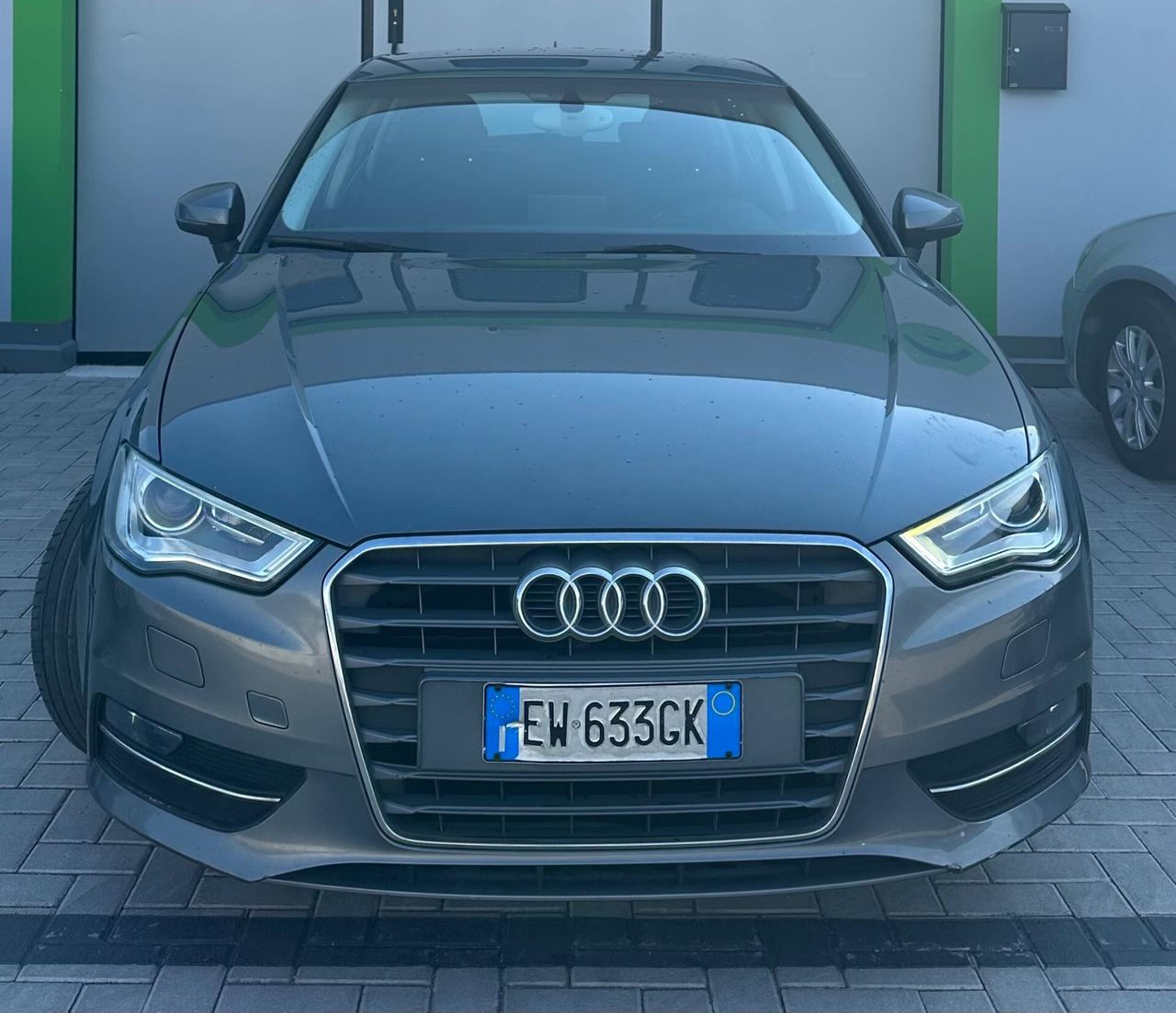 Audi A3 1.6 TDI 6 MARCE ADATTA A NEOPATENTATI
