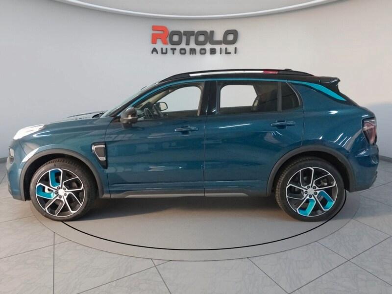 LYNK&CO 01 01 PHEV