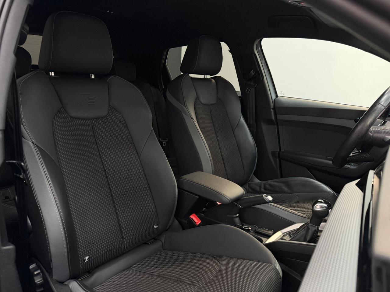 Audi A1 CITYCARVER 30 TFSI S-tronic S-line Edition One