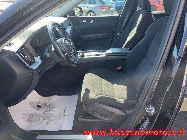 VOLVO XC60 B4 (d) AWD Geartronic Momentum Pro PROMO PRIMAVERA