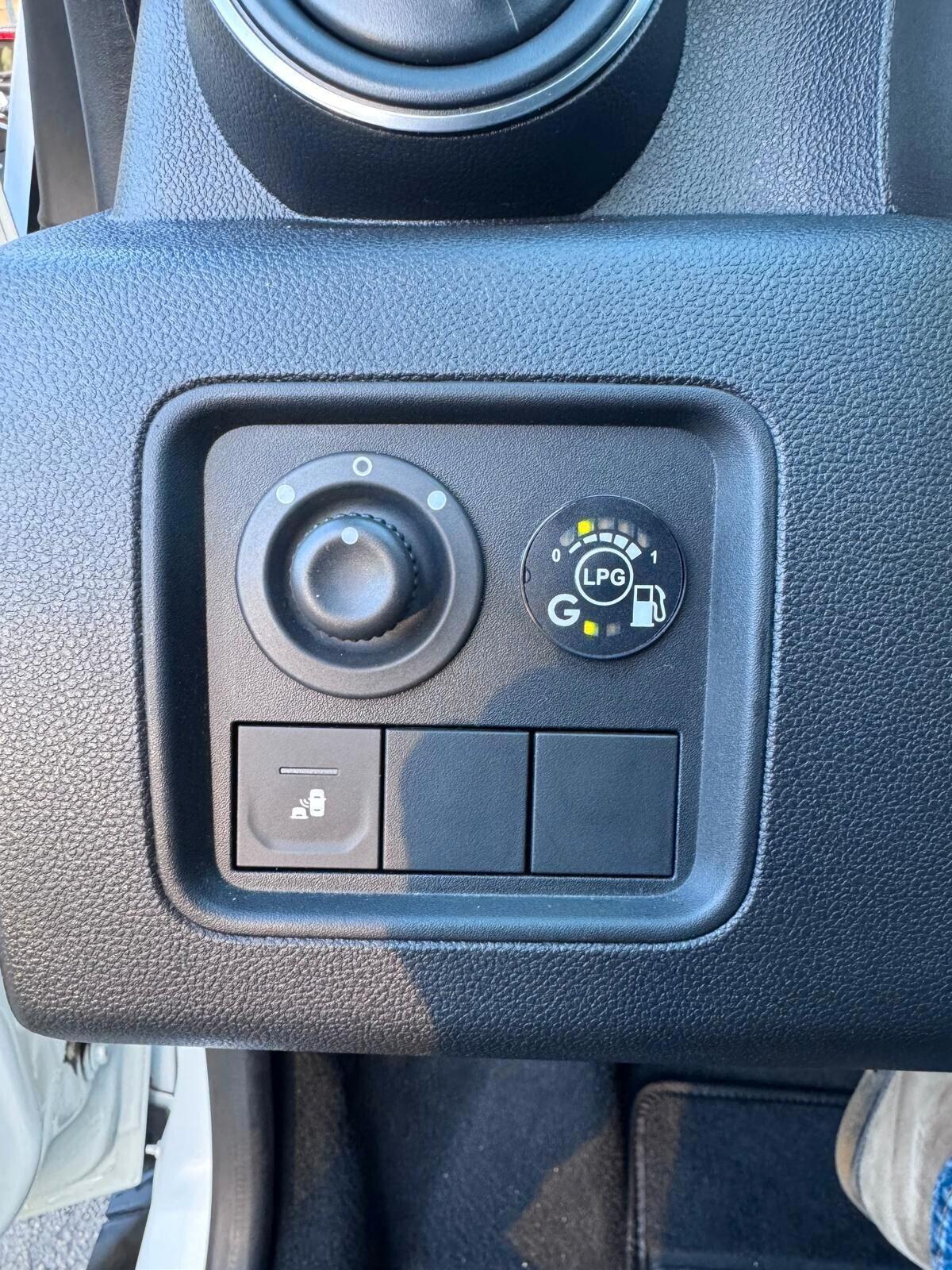 Dacia Duster 1.6 SCe GPL 4x2 Prestige