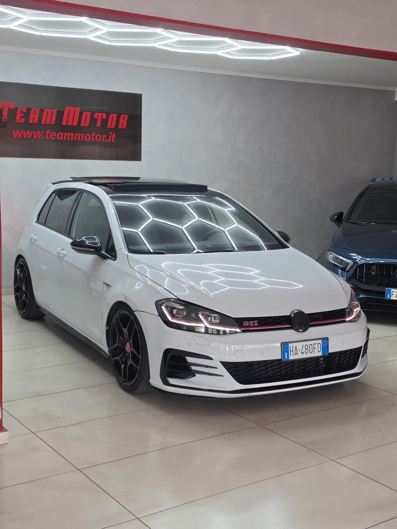 Volkswagen Golf GTI Performance 2.0 245 CV TSI DSG 5p. BMT