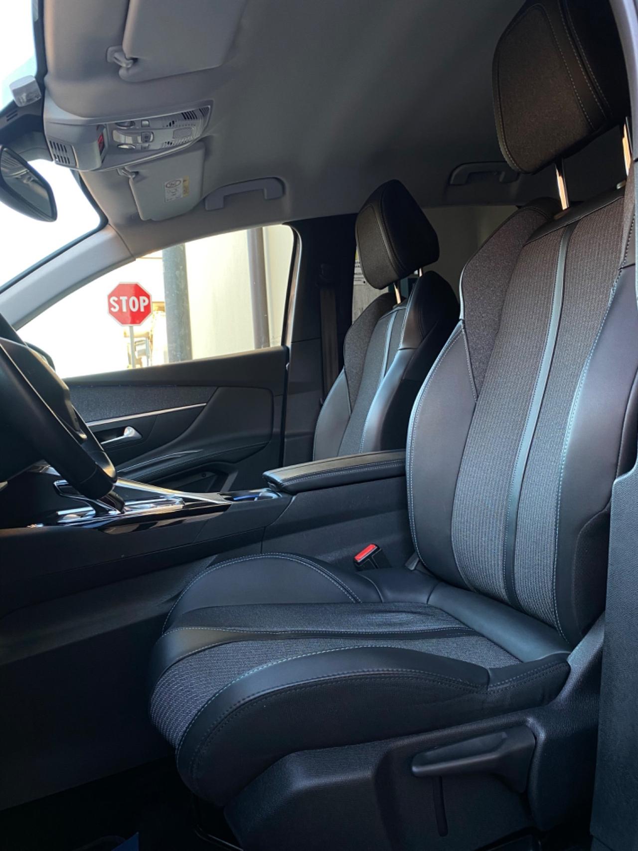 Peugeot 3008 Allure 130cv EAT8 ESCLUSO IVA