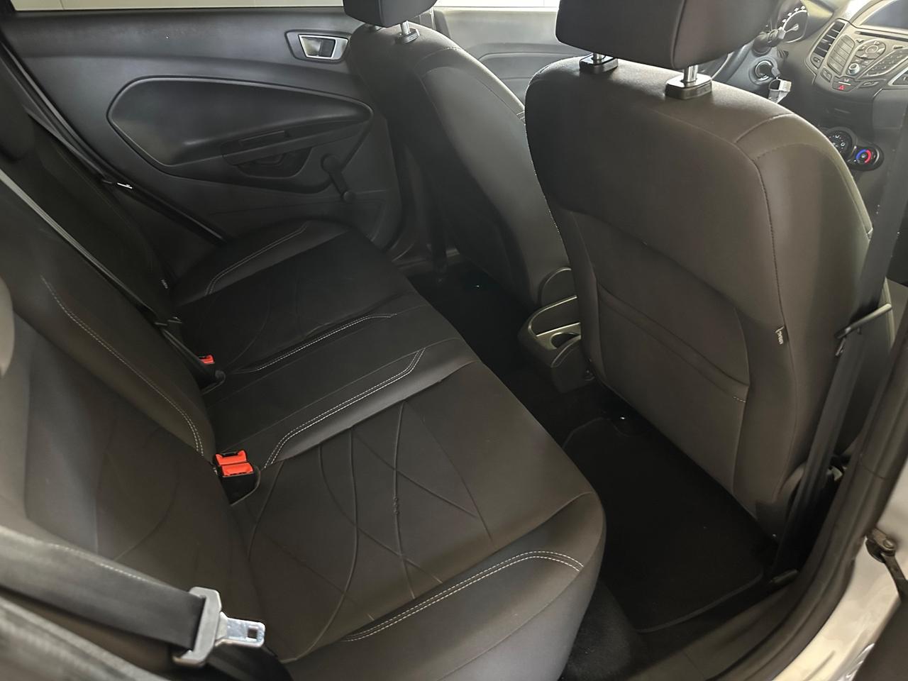 Ford Fiesta 1.4 5 porte Bz.- GPL Black & White Edition Ok Neopatentati