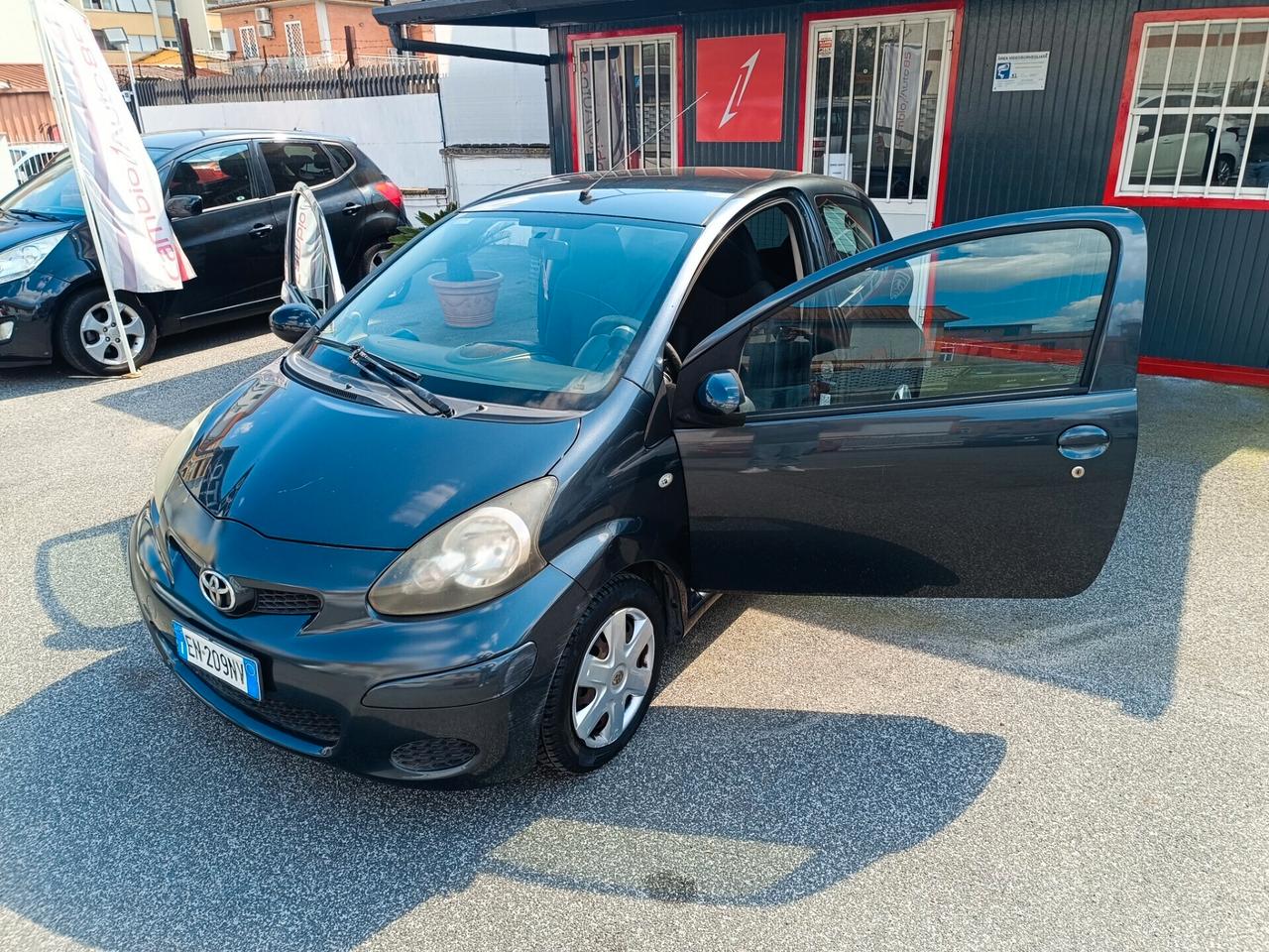 Toyota Aygo 1.0 12V VVT-i 5 porte Lounge Connect MMT