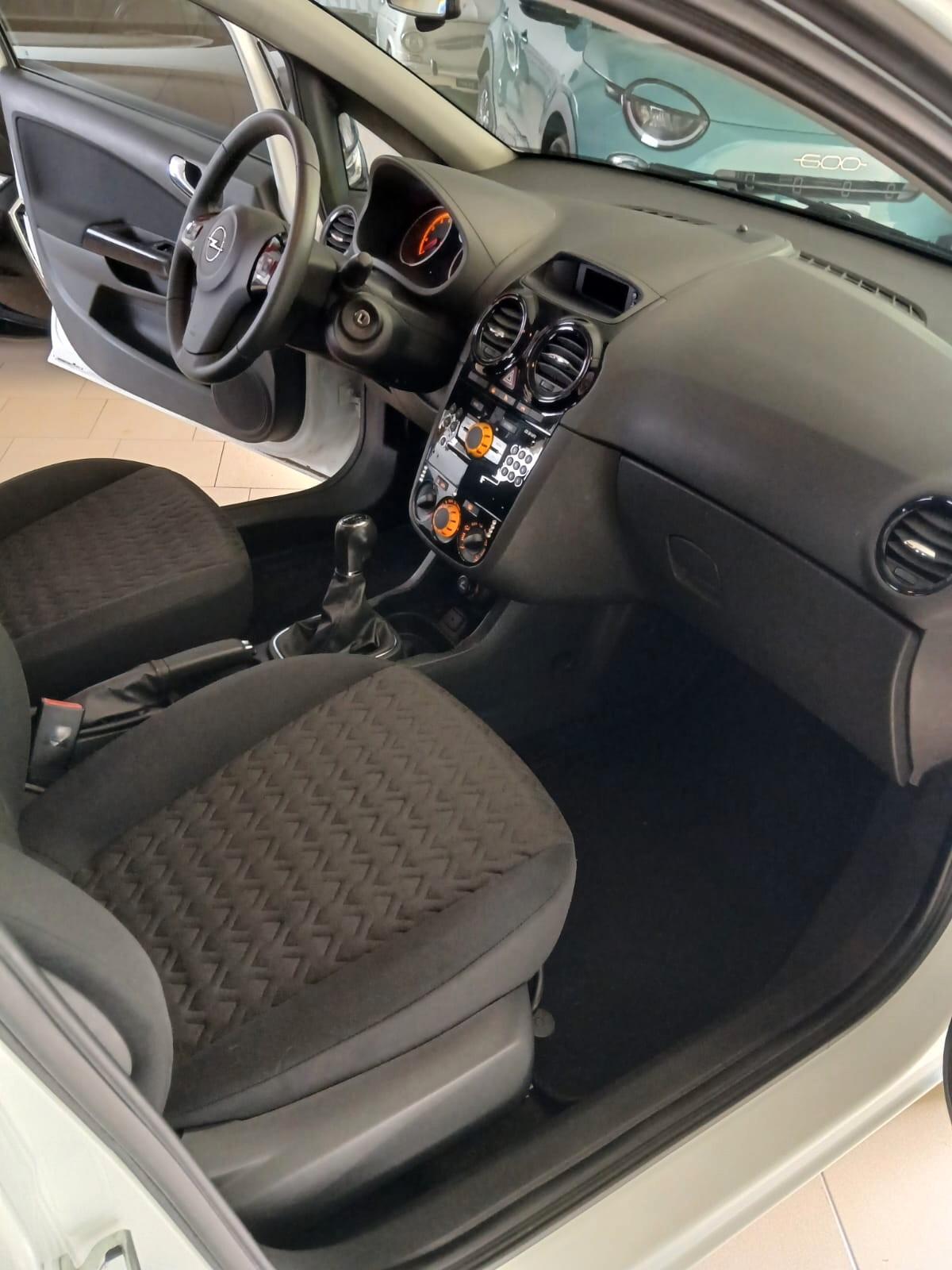 Opel Corsa 1.2 85CV 5 porte GPL-TECH Edition