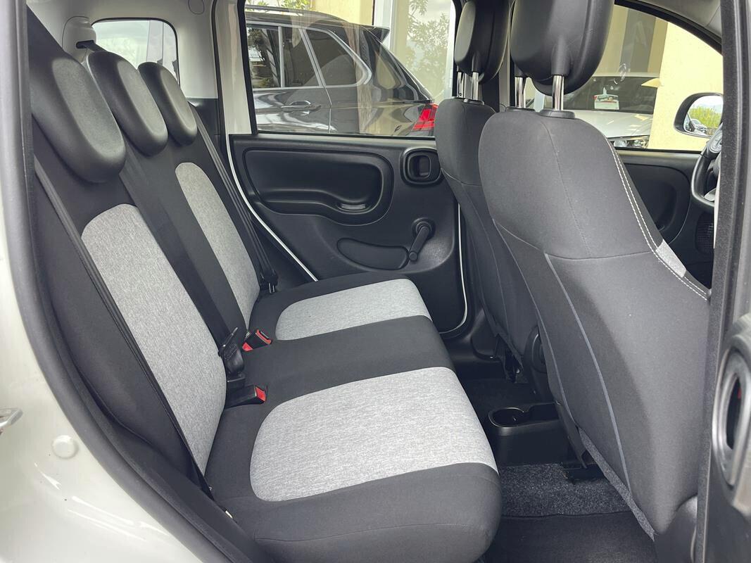 Fiat Panda 1.2 Lounge "Uconnect Bluetooth - Clima automatico -Volante multifunzione " Aziedali