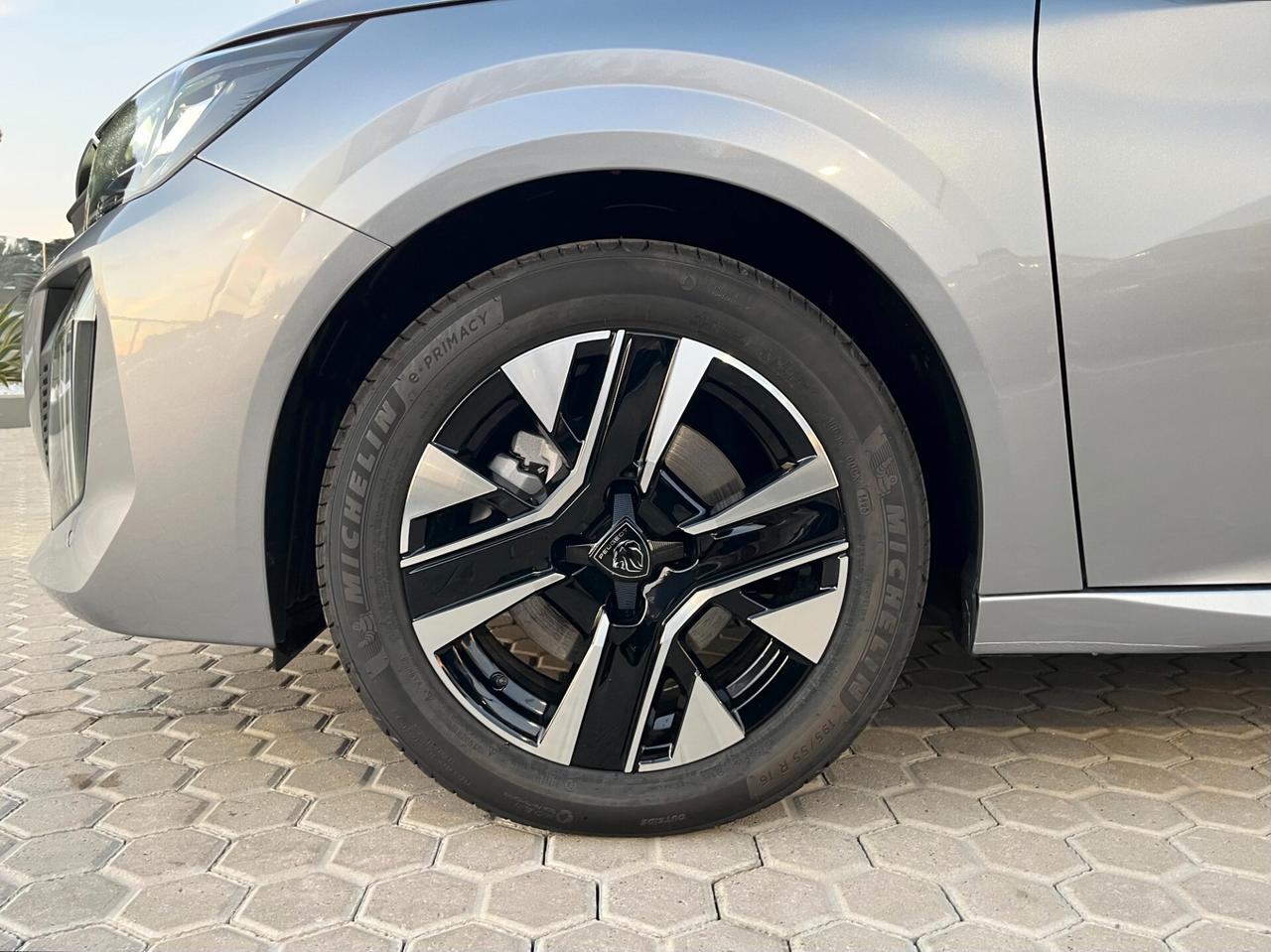 Peugeot 208 PureTech 100 Stop&Start 5 porte Allure Km0