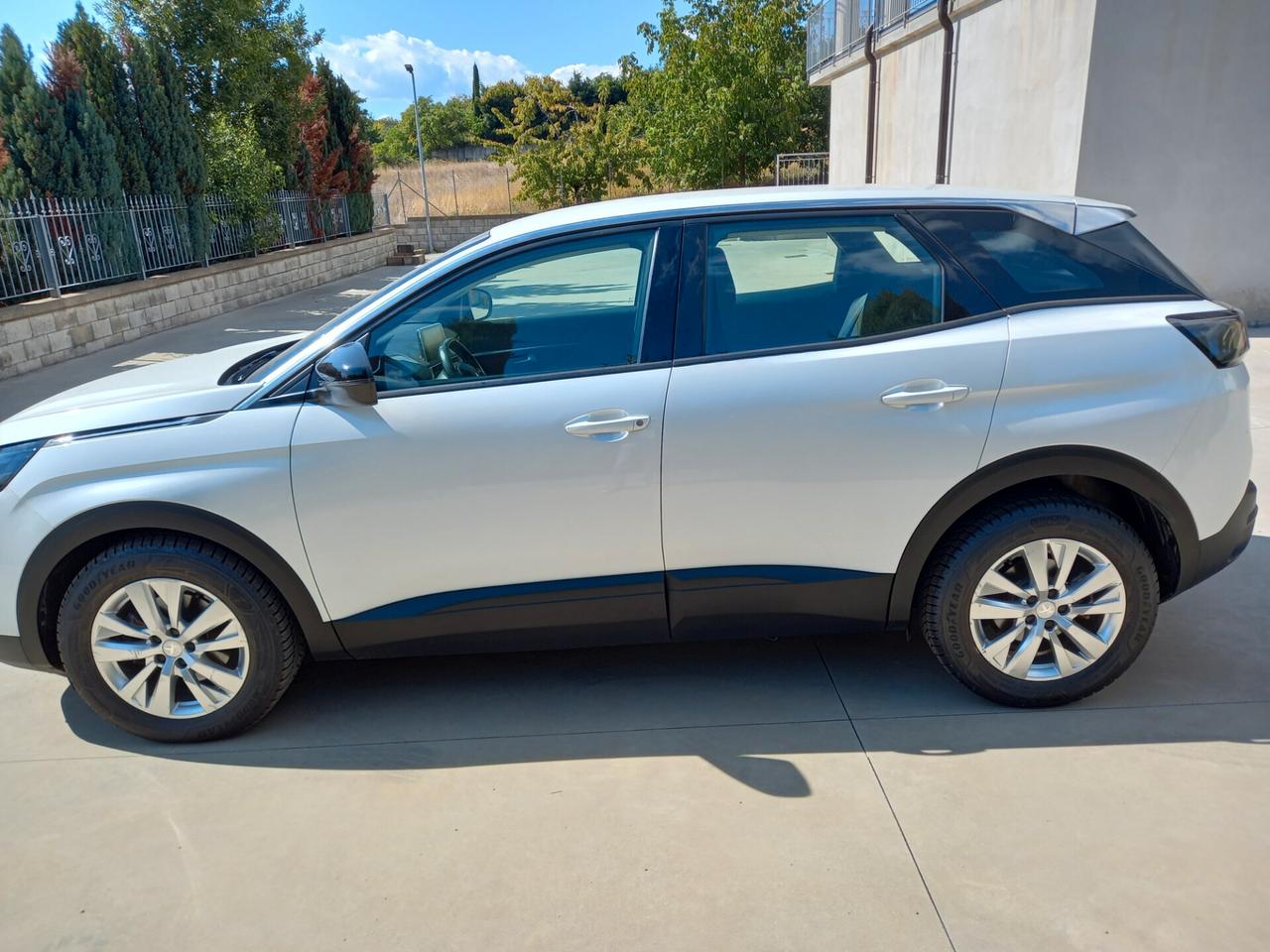 Peugeot 3008 BlueHDi 130 S&S 2022