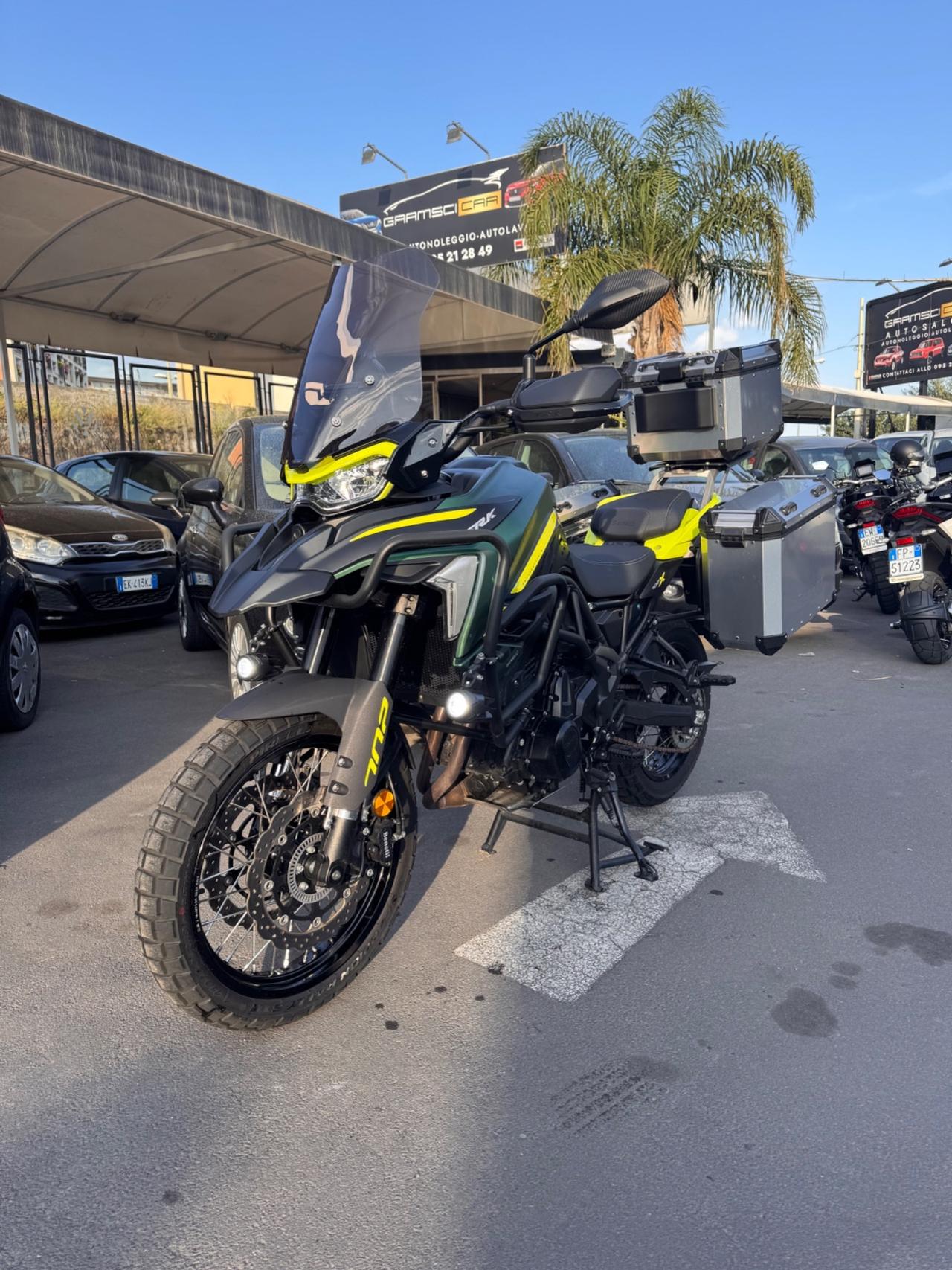 Benelli TRK 702 Full