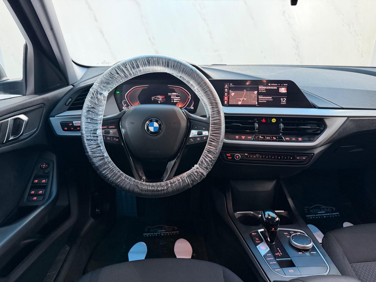 Bmw 116 116d 5p. Advantage