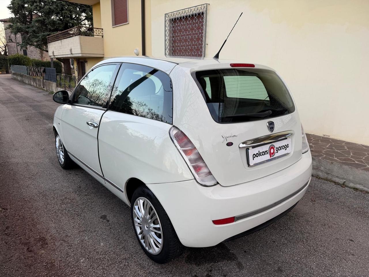 Lancia Ypsilon 1.2 69 CV Platino