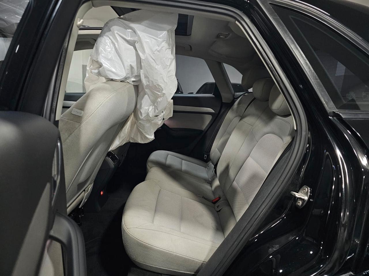 NUOVA AUDI Q3 IDENTITY BLACK-LINE 2.0 TDI 140CV