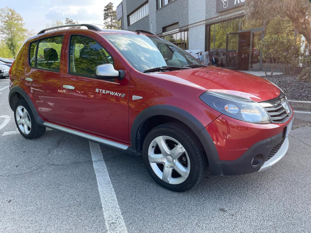 Dacia Sandero Stepway 1.6 8V 90CV* Neo patentati *