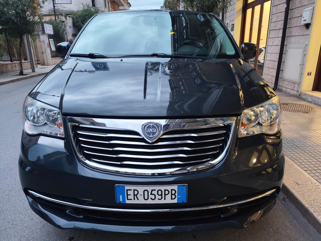 Lancia Voyager 2.8 CRDI 163CV 7 POSTI PERFETTA